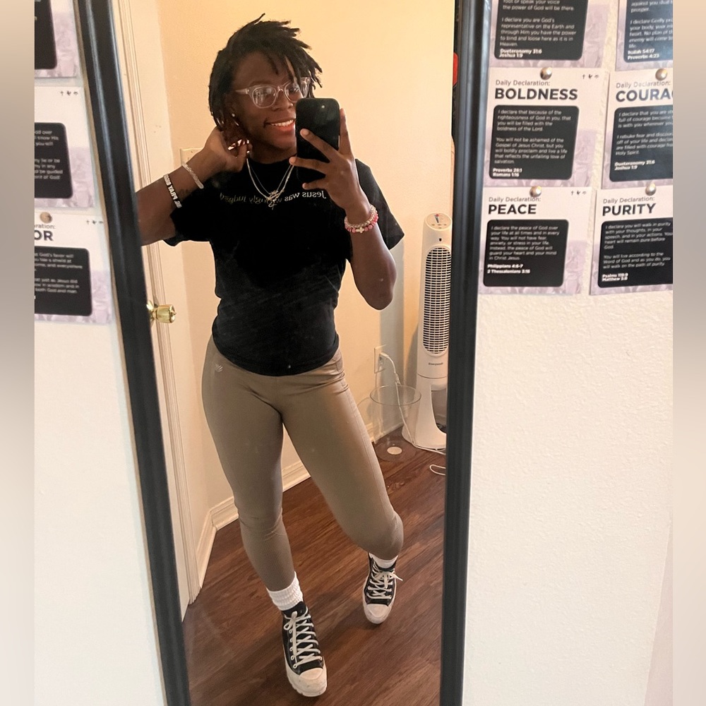 Meet your Posher, Jaila